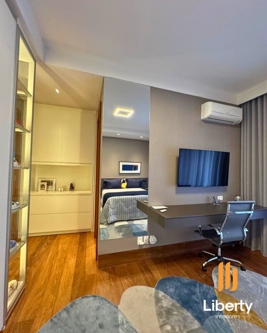 Sala de reunião planejada para equipes híbridas